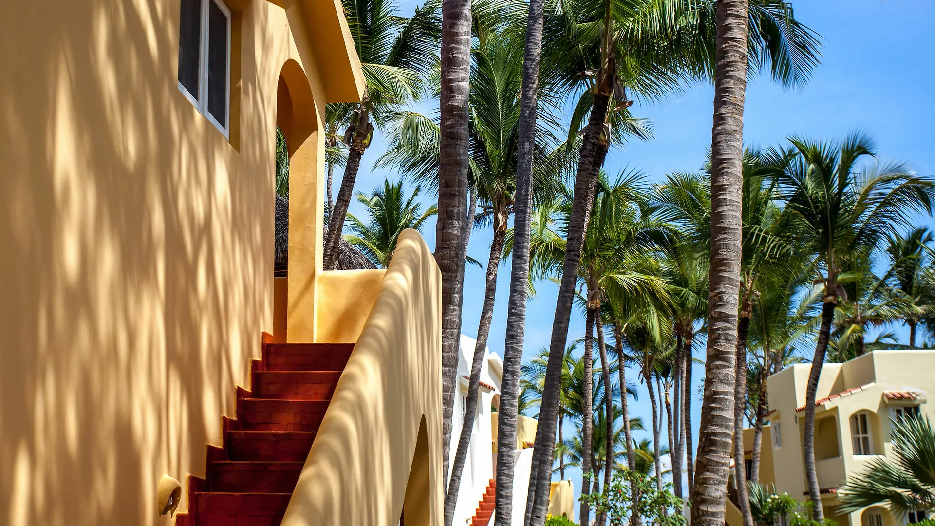 فندق Los Corales Beach Village