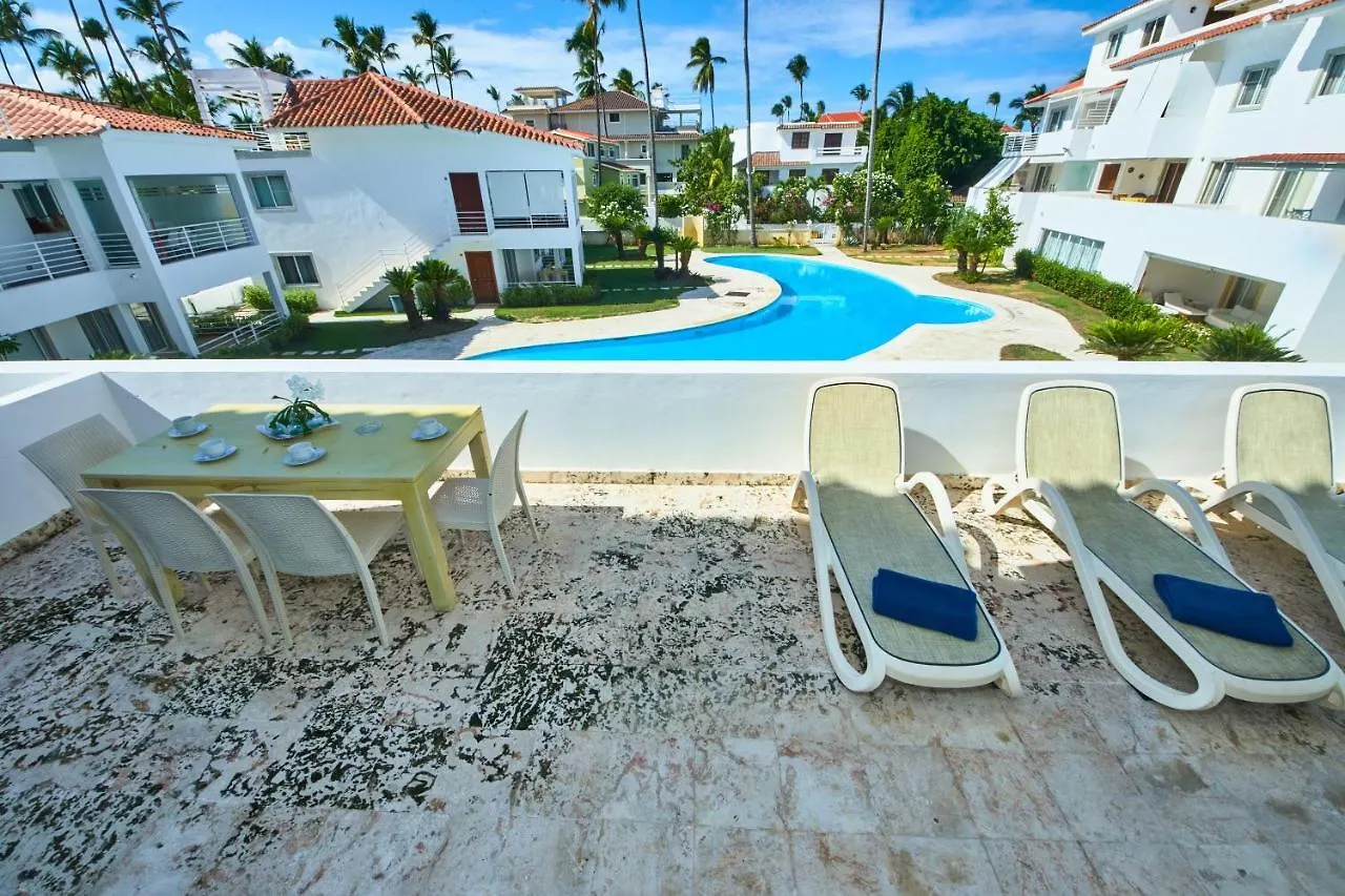 Los Corales Beach Village فندق