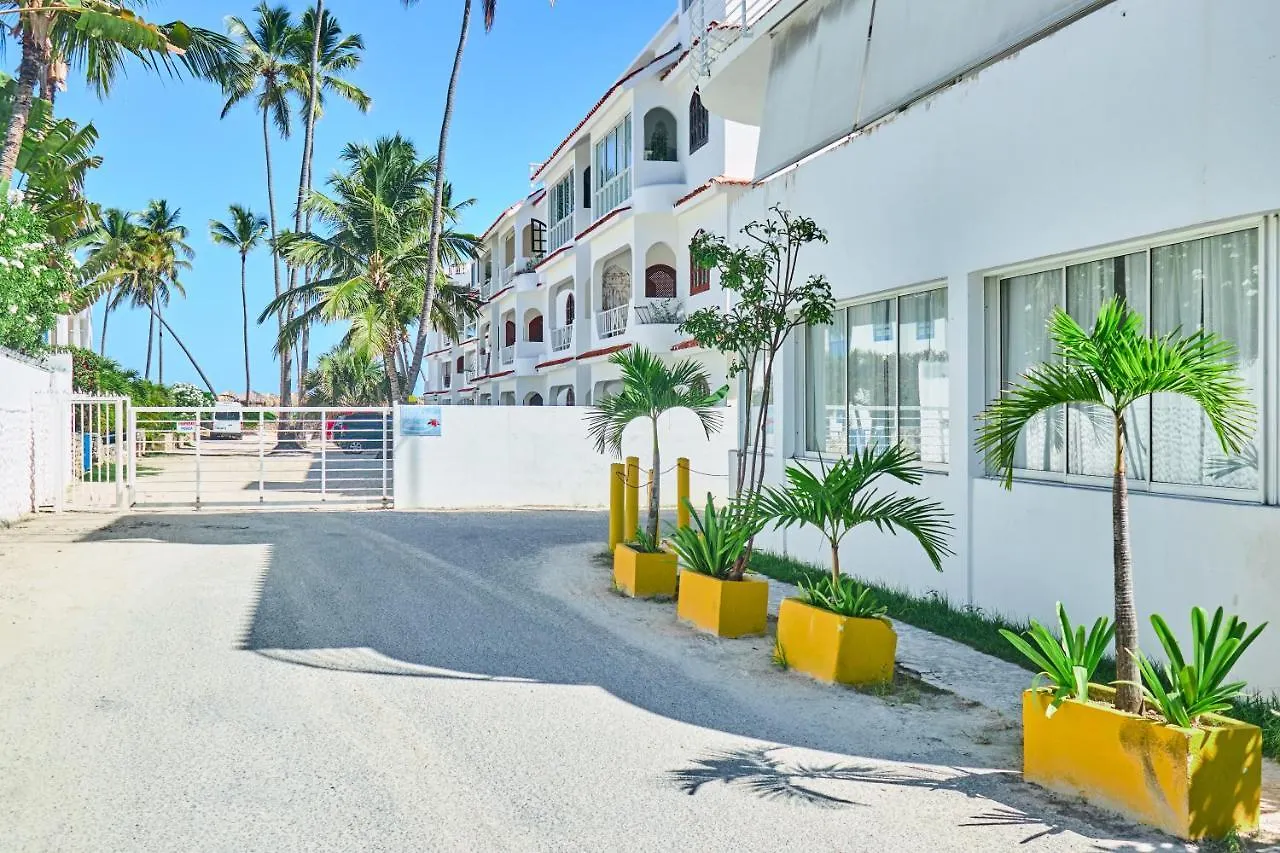 فندق Los Corales Beach Village