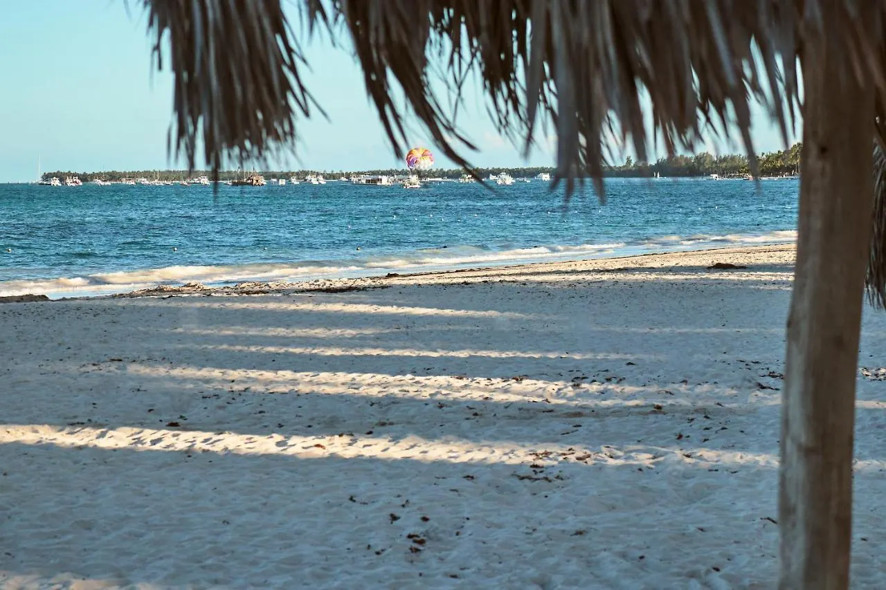 فندق Los Corales Beach Village
